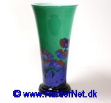Klik p� foto eller link for at g� til brugskunst glas siden for denne serie - Click on photo or link to go to the art glass page for this series.