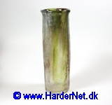 Klik p� foto eller link for at g� til brugskunst glas siden for denne serie - Click on photo or link to go to the art glass page for this series.