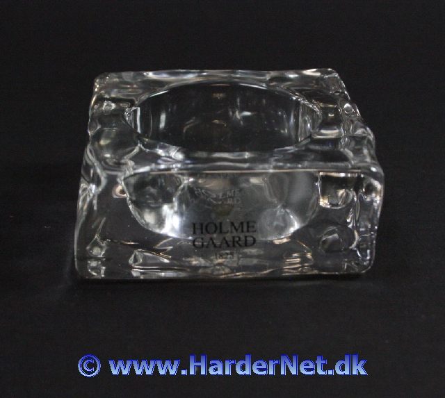 City light fyrfadsstage s�t designet af Monica Ritterband for Holmegaard Glasv�rk i 2004.