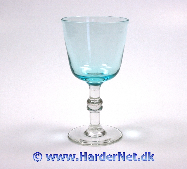 Karen glasservice designet af Holmegaard Glasv�rk i 1900