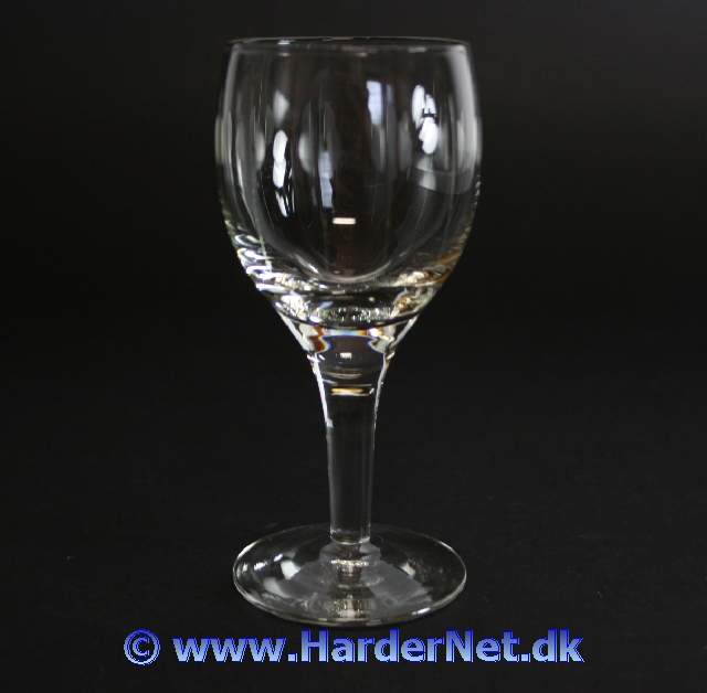 Kirsten Pil glasservice serien designet af Per L�tken for Holmegaard Glasv�rk i 1956 og udgik af produktion i 1989