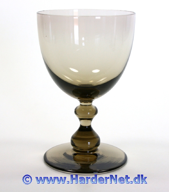 Primula glasservice designet af Jacob E. Bang for Holmegaard Glasv�rk i 1930